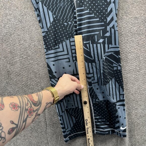 Nike Pro Pants Womens Small Black Gray Dri-FIT 3/4 Compression Leggings Athletic - Picture 6 of 11